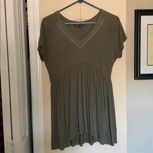 Cable and Gauge Green Top